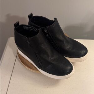 Time and Tru Black and White Wedge Sneakers